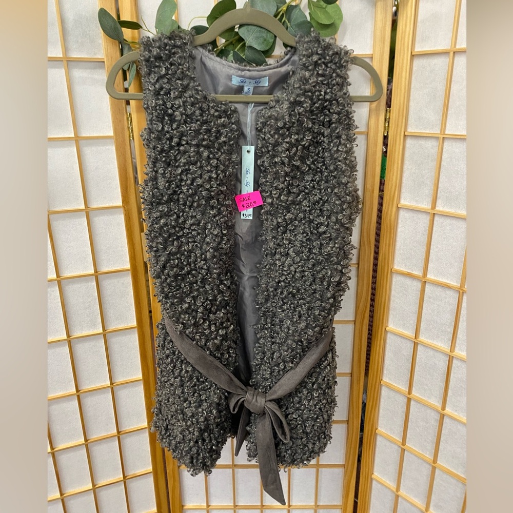 She and Sky Gray Textured Vest